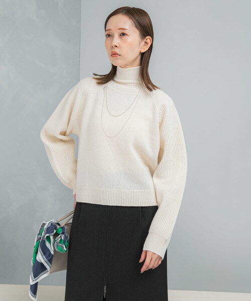 URBAN RESEARCH ROSSO（アーバンリサーチロッソ）の「スーパーファインラムズウールショートニット（ニット/セーター・レディース・OFF WHITE/L.GRAY/RED/BLACK・Free）」の6枚目の写真