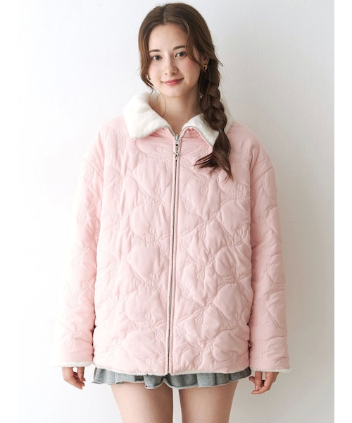 CALNAMUR（カルナムール）の「2WAYリボン＆フェイクファーキルティングコート（ダウンジャケット/コート・レディース・ブラック/ピンク/アイスブルー・F）」の5枚目の写真