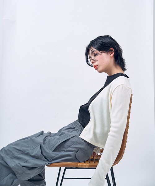 THE GOODLAND MARKET（ザグッドランドマーケット）の「&her　Vest Cardigan Set（カーディガン/ボレロ・レディース・GRYxOFF/CHARCOAL/OFF・FREE）」の5枚目の写真