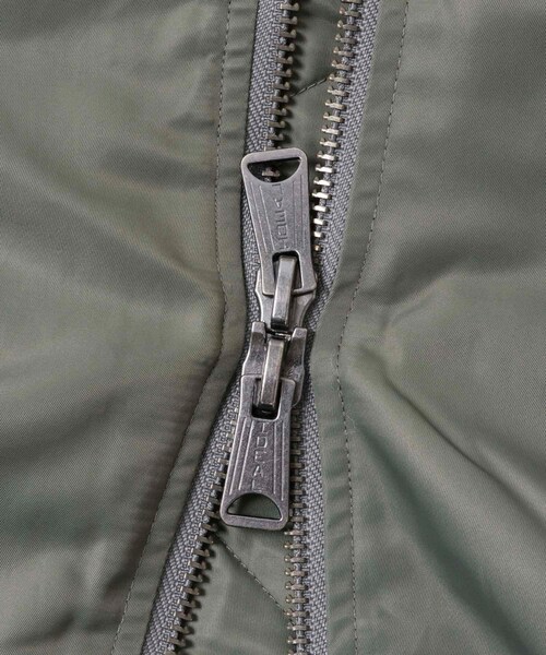 URBAN RESEARCH(アーバンリサーチ)の「The DUFFER N NEPHEWS CUT OFF FLIGHT VEST(ベスト・メンズ・BLACK/SAGE GREEN・M)」の10枚目の写真