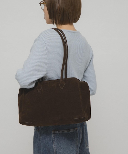 KBF（ケイビーエフ）の「ロングショルダーボストンBAG（ボストンバッグ・レディース・CAMEL/D.BROWN・one）」の4枚目の写真