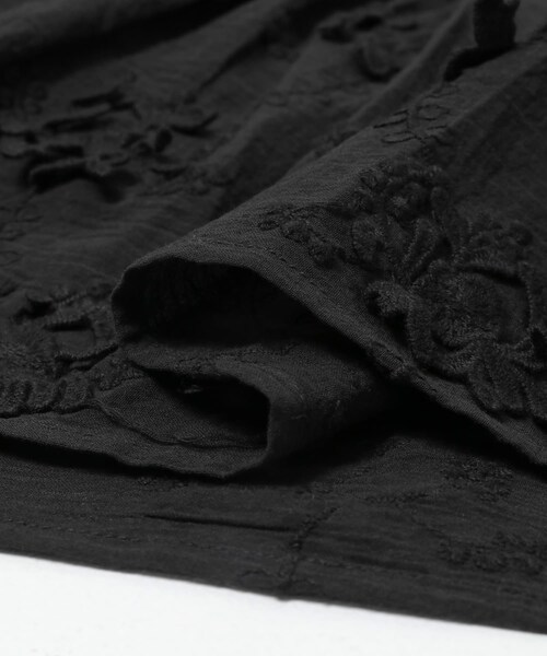 URBAN RESEARCH(アーバンリサーチ)の「crinkle crinkle crinkle 3D EMBROIDERY BOLERO(シャツ/ブラウス・レディース・WHITE/BLACK・Free)」の10枚目の写真