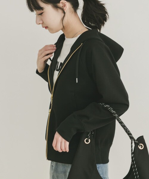 ITEMS URBANRESEARCH(アイテムズ アーバンリサーチ)の「ダンボールジップパーカー(パーカー・レディース・BLK/BRN/GRY・FREE)」の6枚目の写真