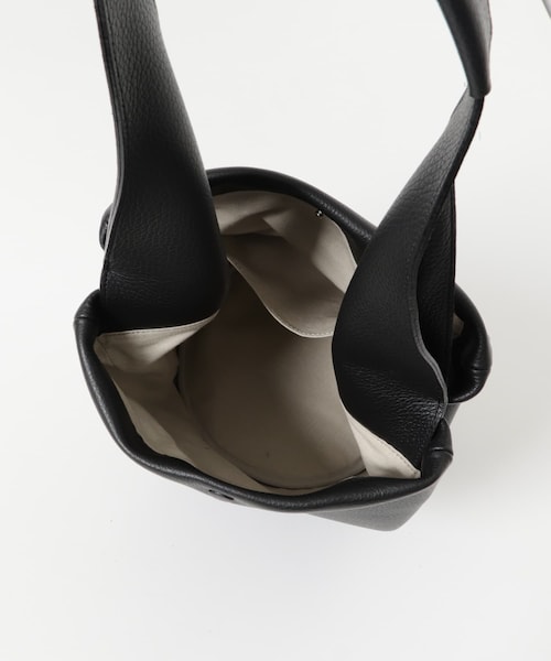 URBAN RESEARCH（アーバンリサーチ）の「MARROW　BARREL HANDLE（ハンドバッグ・レディース・BLACK/PEARL GRAY・-）」の12枚目の写真