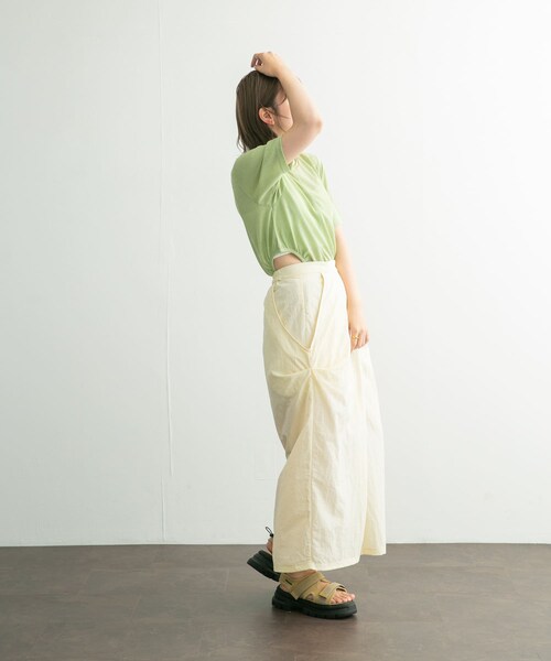 KBF(ケイビーエフ)の「サイドオープンカットソー(Tシャツ/カットソー・レディース・BLUE/L.GREEN/BROWN・one)」の22枚目の写真