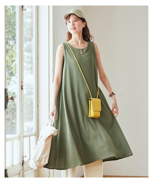 nissen（ニッセン）の「大きいサイズ　涼しいサラサラカットソー楊柳ノースリーブワンピース（ロング丈）（ワンピース・レディース・ラベンダー/ベイクドオレンジ/黒/モカベージュ/モスカーキ/スティールブルー/インクブルー/ピーチピンク/ベージュ・L/LL/3L/4L/5L/6L/8L/10L）」の9枚目の写真