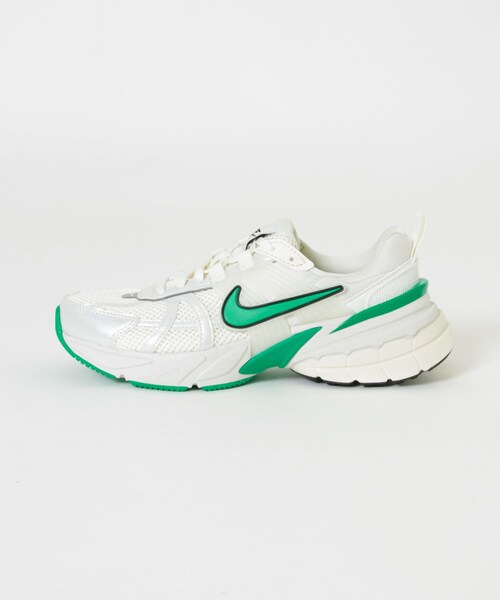 URBAN RESEARCH(アーバンリサーチ)の「NIKE V2Kラン(スニーカー・レディース・ピュア メタリック/ホワイト/シルバー/SAIL/ST GR/PRTCL BG・23.5/24/24.5/23/25)」の20枚目の写真