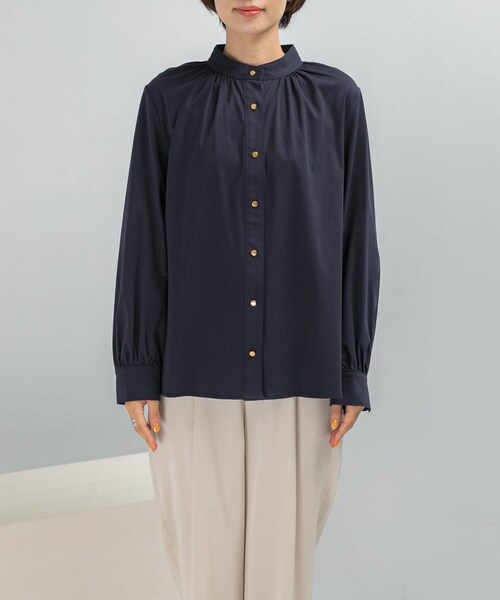 URBAN RESEARCH ROSSO（アーバンリサーチロッソ）の「『WEB限定』デザインボタンカットソーブラウス（シャツ/ブラウス・レディース・OFF WHITE/NAVY・FREE）」の15枚目の写真