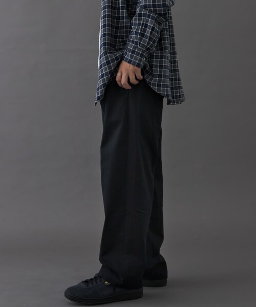 URBAN RESEARCH DOORS(アーバンリサーチドアーズ)の「FORK&SPOON イージーチノパンツ(チノパンツ・メンズ・BLACK/SAGE・4/5)」の7枚目の写真