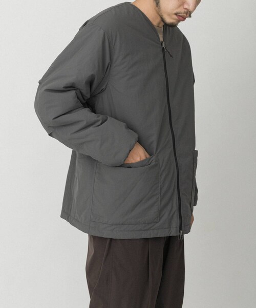 EKAL（エカル）の「『UR TECH』ナイロンタッサーブルゾン（その他アウター・メンズ・ストーンベージュ/グラファイト/レイクウッド・M/L）」の6枚目の写真