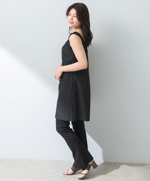 URBAN RESEARCH ROSSO（アーバンリサーチロッソ）の「『UR TECH ひやサラクール』F by ROSSO　スリットフレアパンツ（その他パンツ・レディース・BLACK/OFFWHITE/BROWN・36/38）」の16枚目の写真