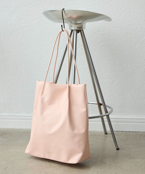 ROPE' PICNIC(ロペピクニック)の「【A4対応・洗える】メッシュハンドルトートバッグ(トートバッグ・レディース・ブラック系/ライトグレー/キナリ系/ワイン系/イエロー系/シルバー系/ブラック/グレー/キナリ/ブラウン系/ベージュ/ブルー/ブルー系/ラベンダー/レッド/ピンク/ローズピンク/ピンク系/ゴールド/シルバー/ブラウン/ライトグリーン・F)」の12枚目の写真