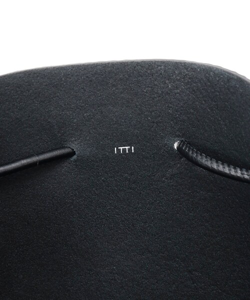 ADAM ET ROPE'（アダムエロペ）の「【ITTI/イッチ】HERRIE KINCHAKU SHOULDER -MM / DIPLO SKY（ハンドバッグ・メンズ・ブラック・F）」の9枚目の写真