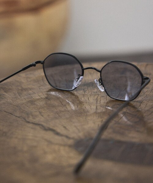 ADAM ET ROPE'（アダムエロペ）の「ケースセットメタルフレームUVカットグラス（サングラス・レディース・ブラック/ダークブラウン・F）」の5枚目の写真