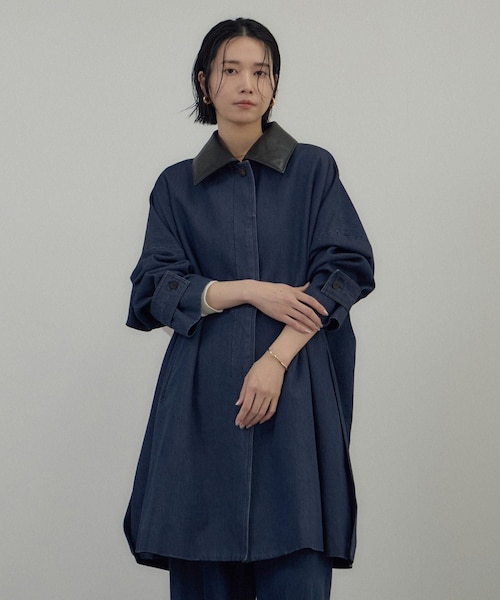ADAM ET ROPE'(アダムエロペ)の「デニムテントシルエットステンカラーコート(ステンカラーコート・レディース・ネイビー系・F)」の3枚目の写真