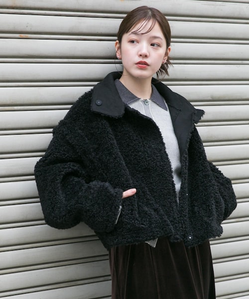 KBF（ケイビーエフ）の「マルチWAYボアジャケット（テーラードジャケット・レディース・BEIGE/IVORY/BLACK・one）」の3枚目の写真