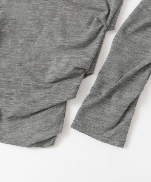 URBAN RESEARCH DOORS(アーバンリサーチドアーズ)の「tiit tokyo tack&twist tops(ニット/セーター・レディース・gray/beige・38)」の5枚目の写真