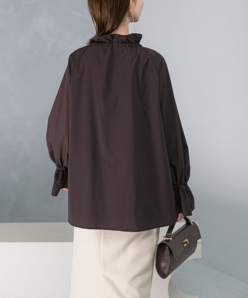 URBAN RESEARCH ROSSO（アーバンリサーチロッソ）の「フリルカラーブラウス（シャツ/ブラウス・レディース・WHITE/BABY PINK/D/BROWN・Free）」の11枚目の写真