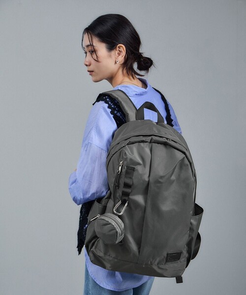 ADAM ET ROPE'(アダムエロペ)の「【WEB限定】ラウンドポーチ&エコバッグ付きリュック(バックパック/リュック・レディース・ブラック/グレー/グレー系・F)」の13枚目の写真