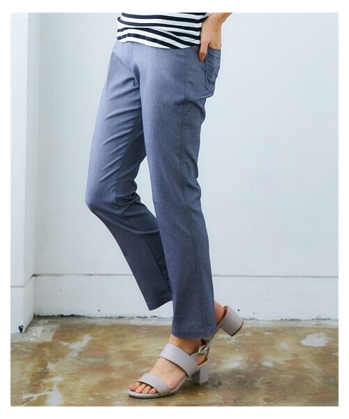 nissen（ニッセン）の「【接触冷感】ひんやりレギンススキニーパンツ（９分丈）（パンツ・レディース・黒/ライトベージュ/アイスグレー/杢サックス/杢ネイビー/ヒッコリーストライプ/シトラスイエロー/ベージュ/サックスブルー/カーキ/ダスティーミント/ネイビー/ラベンダー/シルバーグレー/ギンガムチェック/グレンチェック/コードレーン・S/M/L/LL）」の12枚目の写真