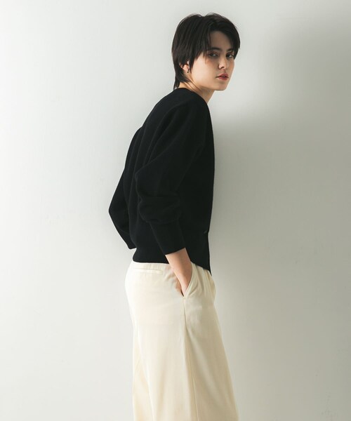 URBAN RESEARCH（アーバンリサーチ）の「ウールカシミヤショルダーパッドカーディガン（カーディガン/ボレロ・レディース・GRAY/BLACK/OFF・FREE）」の21枚目の写真