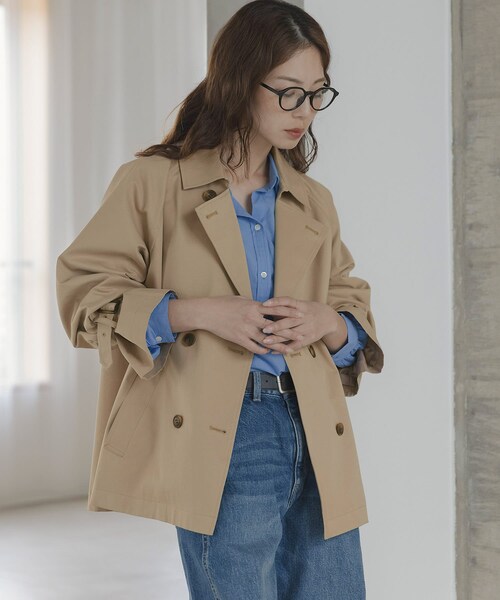 URBAN RESEARCH Sonny Label（アーバンリサーチサニーレーベル）の「撥水ショートトレンチコート（ステンカラーコート・レディース・ベージュ/ネイビー・36/38）」の4枚目の写真