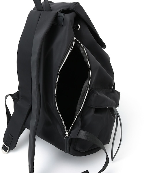 ADAM ET ROPE'(アダムエロペ)の「【WEB限定】フラップポケットリュックサック(バックパック/リュック・レディース・ブラック・F)」の20枚目の写真