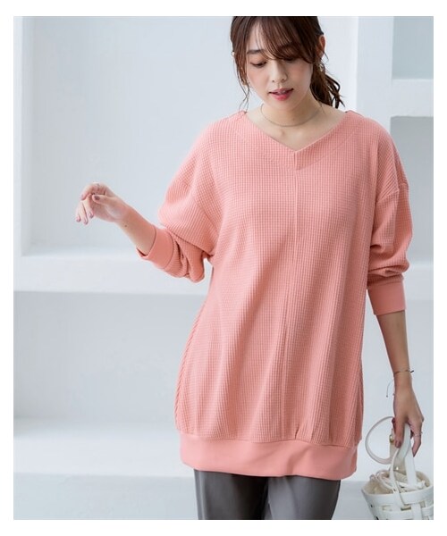 nissen（ニッセン）の「ワッフル素材ロング丈ドルマントップス（UVカット）＜大きいサイズ有＞（チュニック・レディース・黒/杢チャコールグレー/ミルクベージュ/サックス/コーラルピンク/【不要】ブラウン/ワイン/セージグリーン/杢オートミール・S~M相当/L~LL相当/3L~4L相当/5L~6L相当/8L相当/10L相当）」の16枚目の写真