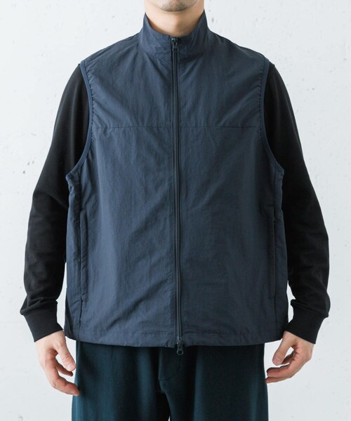 URBAN RESEARCH(アーバンリサーチ)の「Wide Dad NYLON DAD VEST(ベスト・メンズ・D.NAVY・1/2)」の13枚目の写真