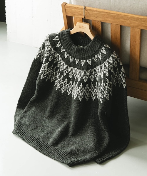 URBAN RESEARCH DOORS（アーバンリサーチドアーズ）の「求心柄モックネックニット（ニット/セーター・メンズ・OFF/BROWN/CHARCOAL・M/L）」の4枚目の写真