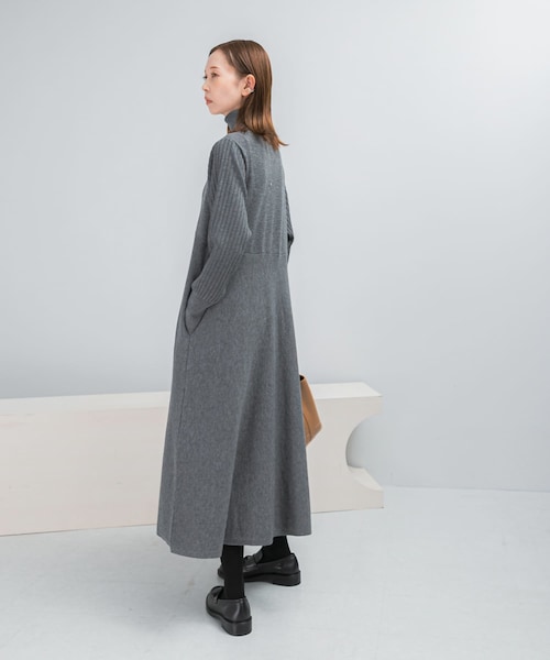 URBAN RESEARCH ROSSO（アーバンリサーチロッソ）の「『WEB限定』タートルネックデザインスリーブワンピース（ワンピース・レディース・GRAY/RED/D/BROWN/NAVY・FREE）」の11枚目の写真