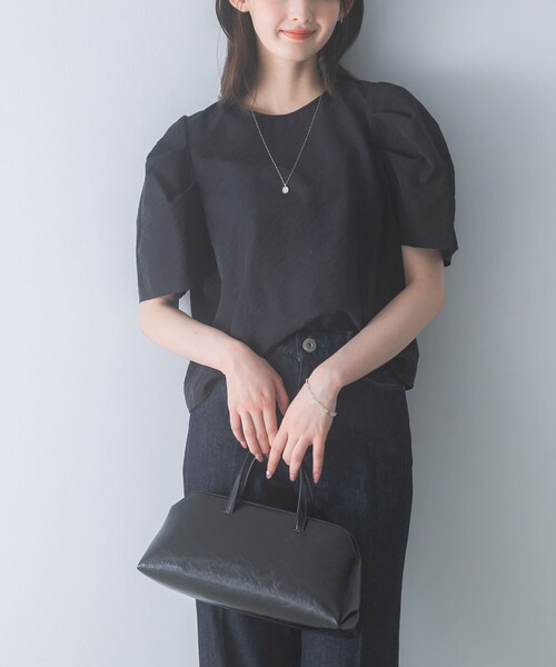 URBAN RESEARCH ROSSO（アーバンリサーチロッソ）の「フォルムスリーブシアーブラウス（シャツ/ブラウス・レディース・WHITE/BLACK/BORDEAUX・Free）」の2枚目の写真