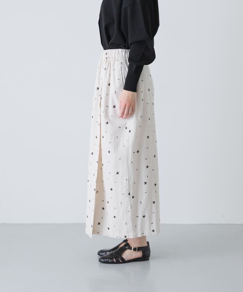 かぐれ（カグレ）の「ツバメ刺繍ラップスカート（スカート・レディース・IVORY/BLACK・Free）」の12枚目の写真