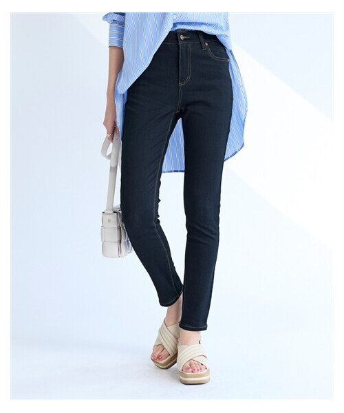 nissen（ニッセン）の「大きいサイズ （吸汗速乾）ストレッチライトオンスデニム９分丈スキニーパンツ（ゆったりヒップ）（股下63cm）（デニムパンツ・レディース・ライトブルー/ユーズドブルー/ネイビー・L/LL/3L/4L/5L/6L/8L/10L）」の20枚目の写真