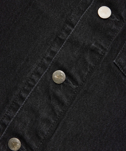 ADAM ET ROPE'(アダムエロペ)の「【NVRFRGT/ネヴァーフォーゲット】DENIM 3D TRUCKER JACKET(デニムジャケット・メンズ・ブラック/ネイビー・1/2)」の14枚目の写真