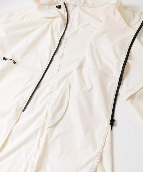 URBAN RESEARCH(アーバンリサーチ)の「『UVカット』Swim URBAN RESEARCH スイム2WAYラッシュガードパーカー(水着・メンズ・WHITE/BLACK・FREE)」の14枚目の写真