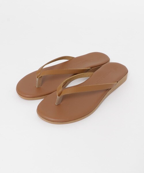 URBAN RESEARCH Sonny Label（アーバンリサーチサニーレーベル）の「NICOLAS LAINAS　レザートングサンダル（サンダル・レディース・TAN/SAND/BLACK・37/38）」の11枚目の写真