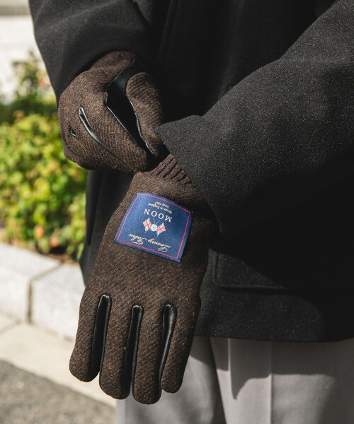 URBAN RESEARCH DOORS(アーバンリサーチドアーズ)の「MOONツイードレザーグローブ(ベルト・メンズ・CHARCOAL/NAVY/BEIGE/BROWN・-)」の2枚目の写真