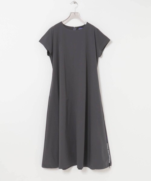 URBAN RESEARCH(アーバンリサーチ)の「『吸水速乾/UVカット/イージーケア』『別注』THOUSAND MILE×URBAN RESEARCH FRENCH SLEEVE DRESS(ワンピース・レディース・BLACK/CHARCOAL・Free)」の13枚目の写真