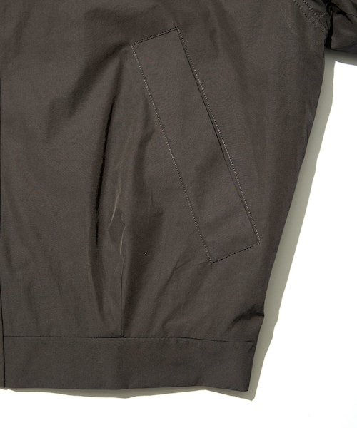 ADAM ET ROPE'（アダムエロペ）の「【AMOMENTO/アモーメント】COTTON NYLON VOLUME JUMPER（その他アウター・メンズ・チャコール/ライトグレー・L/M）」の10枚目の写真