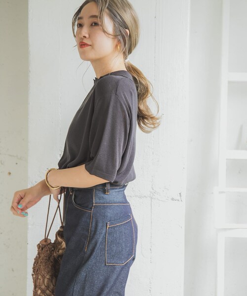 ITEMS URBANRESEARCH（アイテムズ アーバンリサーチ）の「ポロニットTシャツ（ポロシャツ・レディース・BLU/BEG/CHA・FREE）」の5枚目の写真