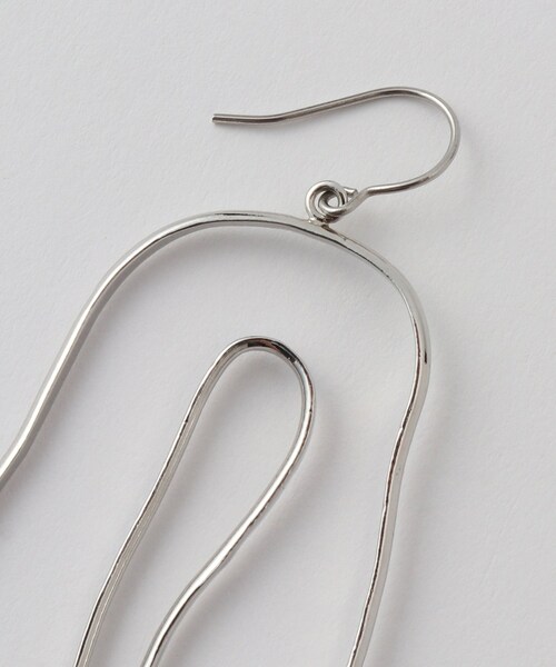 ROPE'（ロペ）の「カラーフレームモチーフピアス【メディア掲載】（ピアス（両耳用）・レディース・シルバー・F）」の11枚目の写真