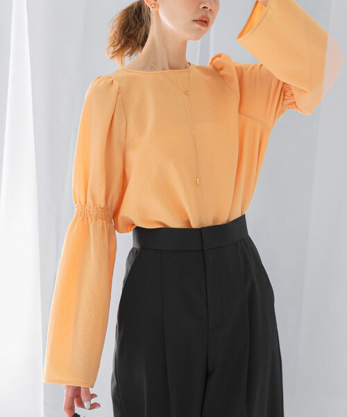 URBAN RESEARCH ROSSO（アーバンリサーチロッソ）の「シャーリングベルスリーブブラウス（シャツ/ブラウス・レディース・orange/white・FREE）」の17枚目の写真