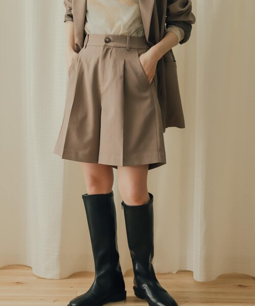 SENSE OF PLACE by URBAN RESEARCH(センスオブプレイスバイアーバンリサーチ)の「センタープレスバミューダパンツ(その他パンツ・レディース・MOCHA/GREIGE/CHARCOAL・S/M)」の4枚目の写真