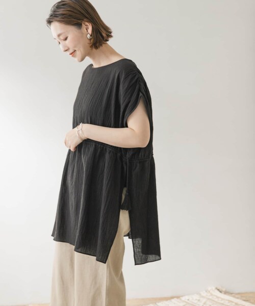 URBAN RESEARCH ROSSO（アーバンリサーチロッソ）の「F by ROSSO　ウエストギャザーオーバーブラウス（シャツ/ブラウス・レディース・BROWN/BLACK/WHITE・FREE）」の13枚目の写真