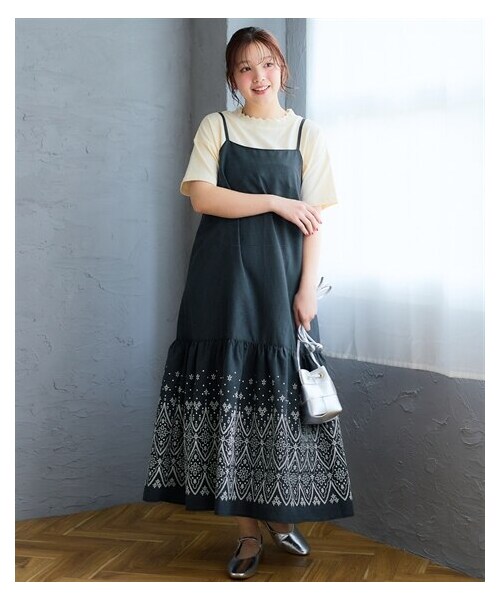 nissen（ニッセン）の「＜大きいサイズ＞裾プリントキャミソールワンピース（ワンピース・レディース・白黒ギンガムチェック/ネイビー系ギンガムチェック・L/LL/3L/4L/5L/6L/8L/10L）」の16枚目の写真