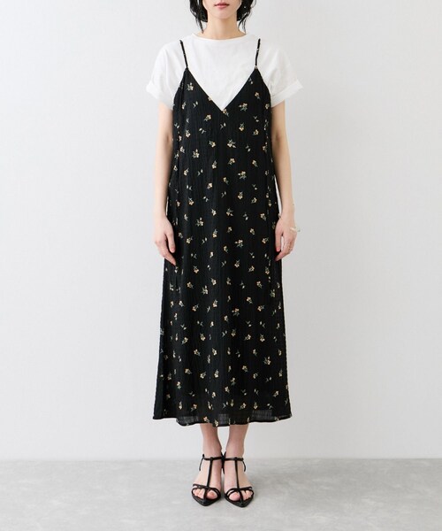 VIS(ビス)の「フラワープリントキャミワンピース(ワンピース・レディース・ブラック系/キナリ系・F)」の22枚目の写真