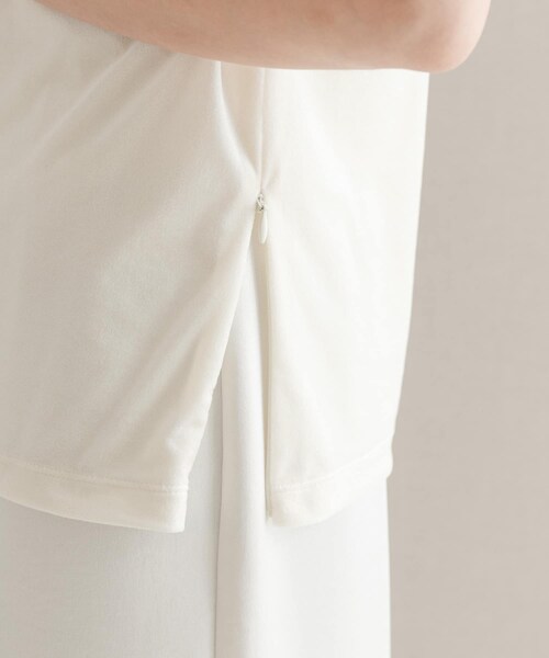 URBAN RESEARCH ROSSO（アーバンリサーチロッソ）の「シアーストレッチベロアカットソー（Tシャツ/カットソー・レディース・OFF/CH/LACQUER・FREE）」の16枚目の写真