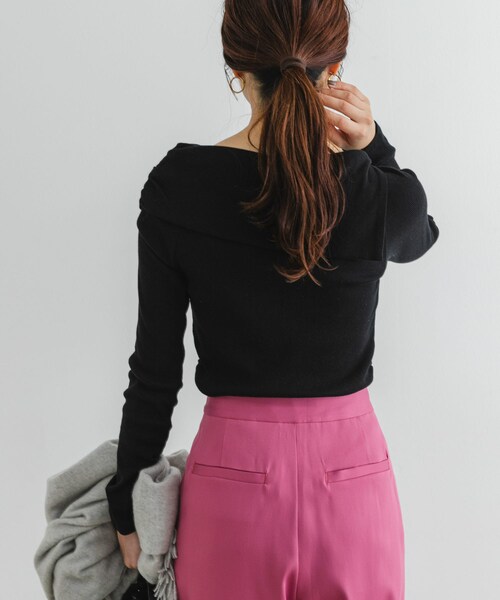 URBAN RESEARCH ROSSO（アーバンリサーチロッソ）の「F by ROSSO　アシメボートネックプルオーバー（Tシャツ/カットソー・レディース・BORDER/OFF WHITE/BLACK・FREE）」の17枚目の写真