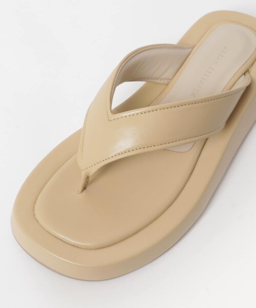 URBAN RESEARCH（アーバンリサーチ）の「厚底トングサンダル（サンダル・レディース・BEIGE/BLACK・37/38）」の13枚目の写真